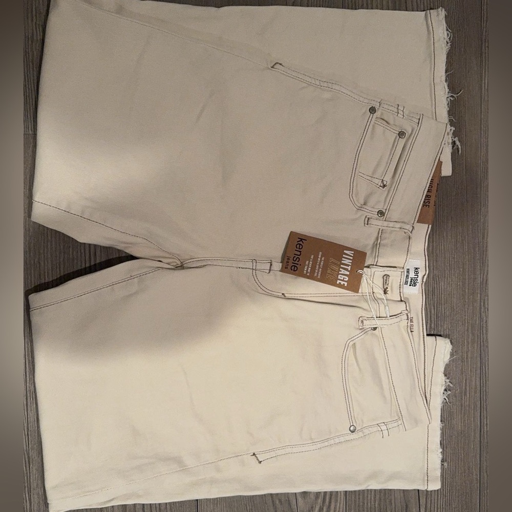Brand New Woman’s High Rise Jeans